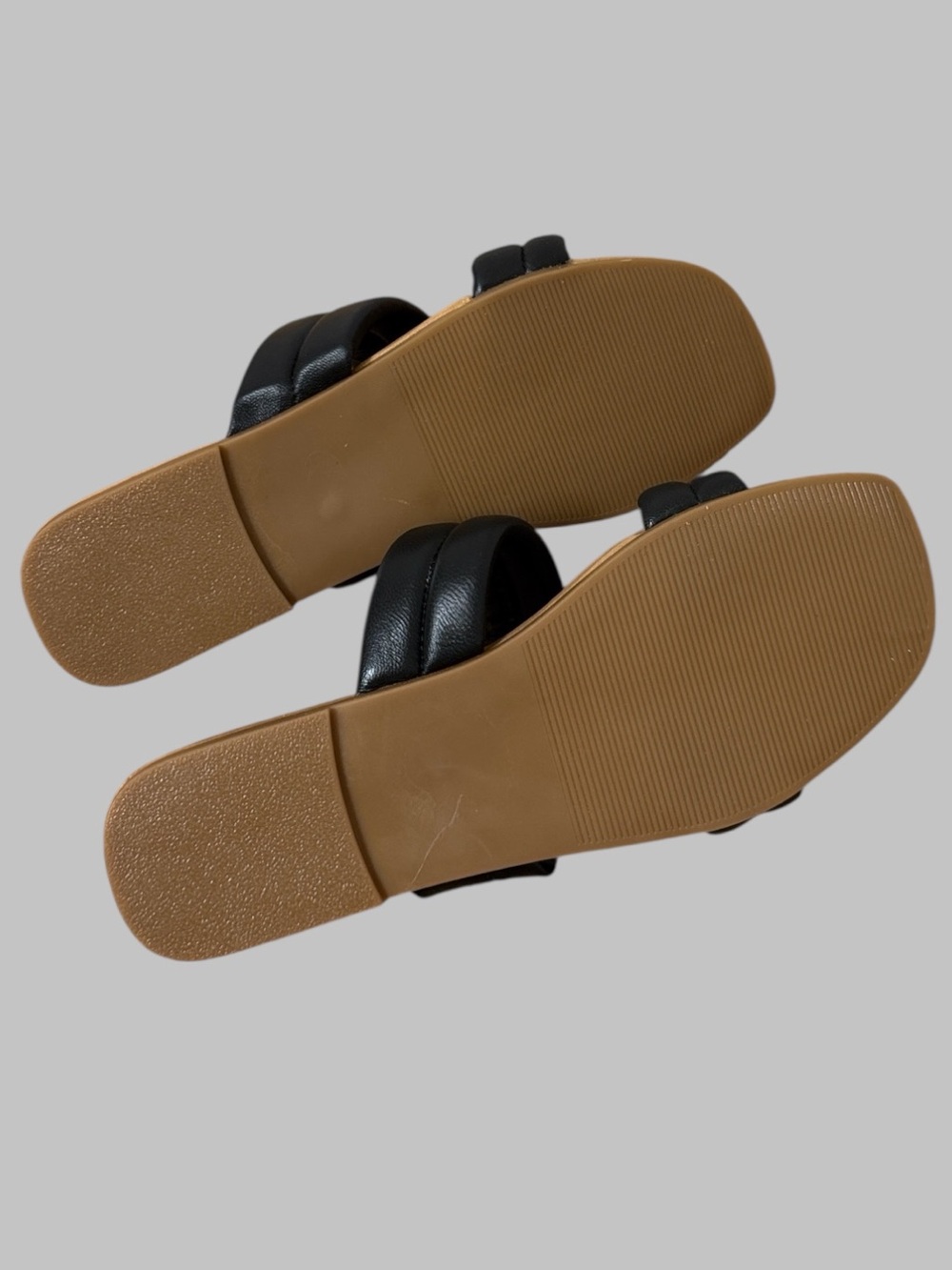 Steve Madden Black Wizen Flat Sandals - Picture 4 of 5